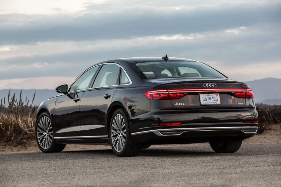  Audi A8 L 3.0 TFSI Quattro (D5) 2018 года  (NA) (фото 2 из 40)